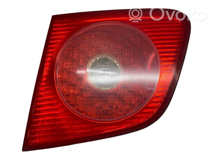 Volkswagen Phaeton Luci posteriori del portellone del bagagliaio 333622R