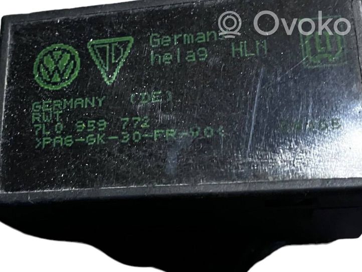 Volkswagen Touran I Seat heating relay 7L0959772