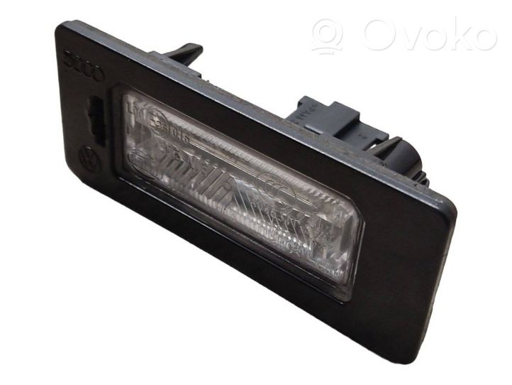 Audi A4 Allroad Lampa oświetlenia tylnej tablicy rejestracyjnej 8T0943021