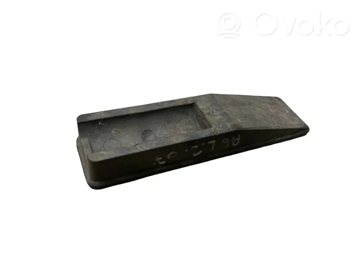 Audi A6 S6 C6 4F Base della presa Jacking 4F0802847