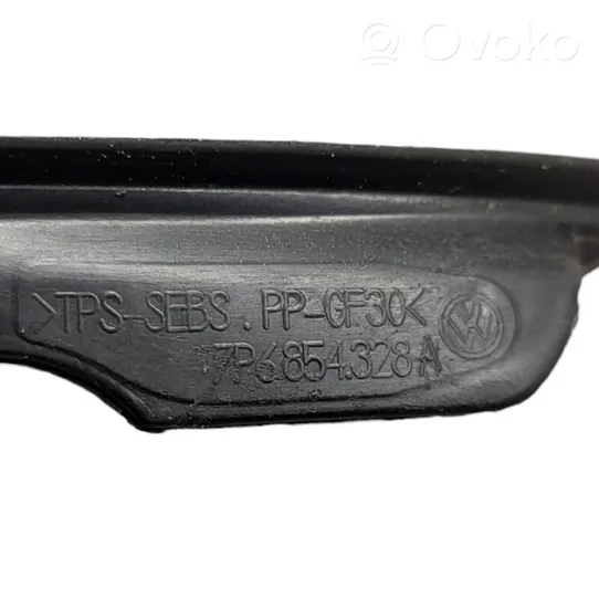 Volkswagen Touareg II Rivestimento parabrezza 7P6854328A