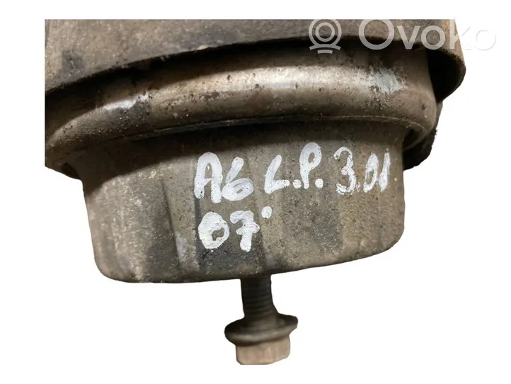 Audi A6 S6 C6 4F Wspornik / Mocowanie silnika 4F0199379H