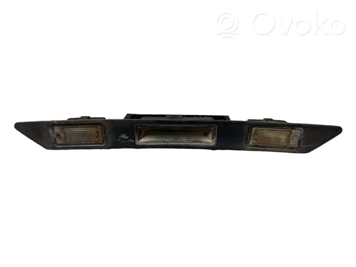 Audi A4 S4 B7 8E 8H Trunk door license plate light bar 8P4827574