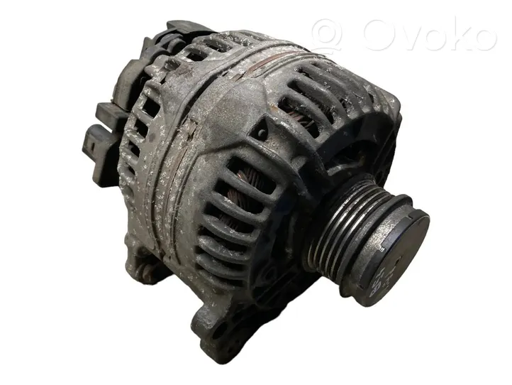 Volkswagen PASSAT B5.5 Generatore/alternatore 028903029B