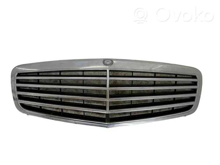 Mercedes-Benz S W221 Grille calandre supérieure de pare-chocs avant A2218800683