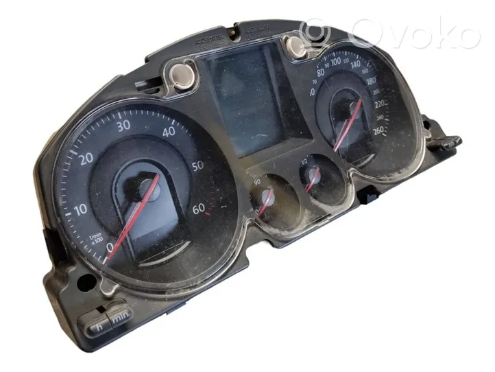 Volkswagen PASSAT B6 Speedometer (instrument cluster) 3C0920871E