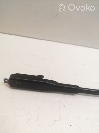 Mercedes-Benz B W245 Front wiper blade arm A1698200240