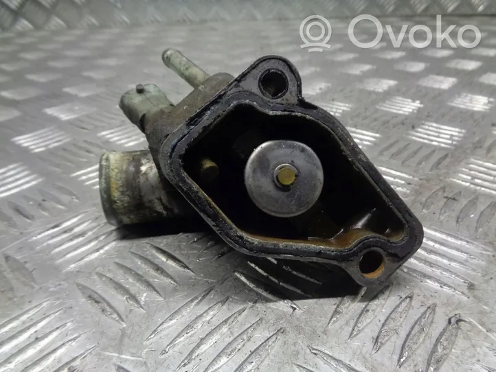 Opel Zafira A Thermostat housing 90536282