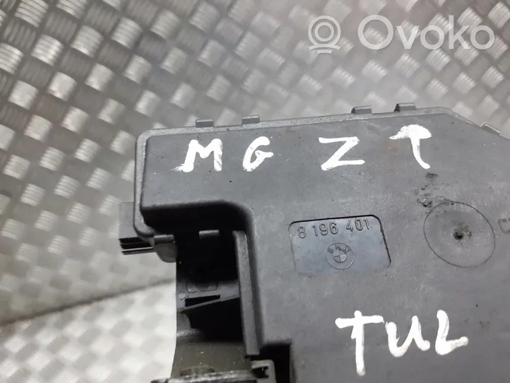 MG ZT - ZT-T Loquet de verrouillage de hayon 8196401