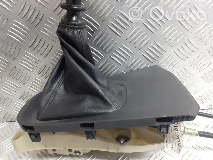 Nissan Primera Selector/cambiador de marcha en la caja de cambios 96935AV610