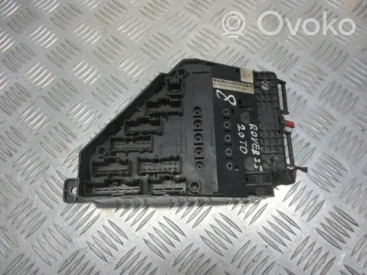 Rover 25 Skrzynka bezpieczników / Komplet YQE000730
