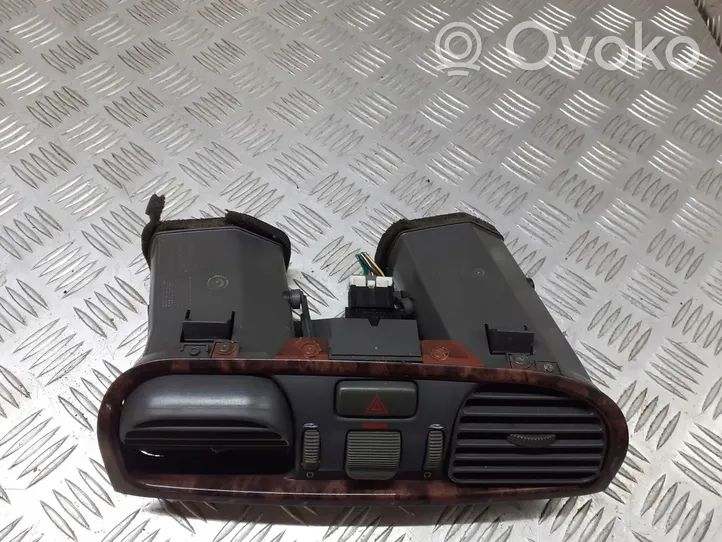 Volvo S40, V40 Lango oro grotelės 30801849-LH