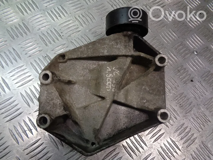 Opel Vectra C Mocowanie alternatora 