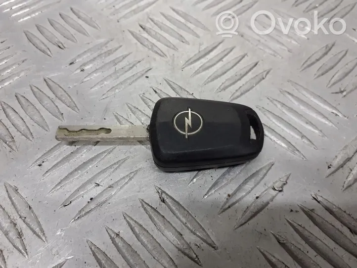 Opel Astra H Ignition key/card 