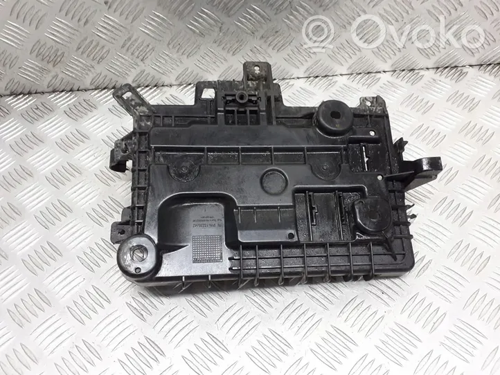 Opel Corsa D Vassoio scatola della batteria 13235642