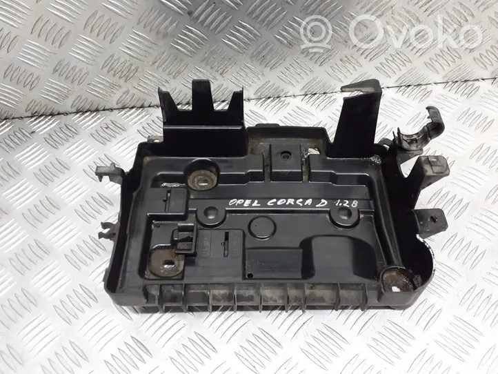 Opel Corsa D Vassoio scatola della batteria 13235642