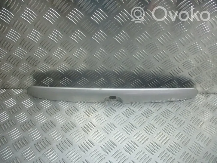 Opel Omega B1 Spoiler del portellone lunotto posteriore 