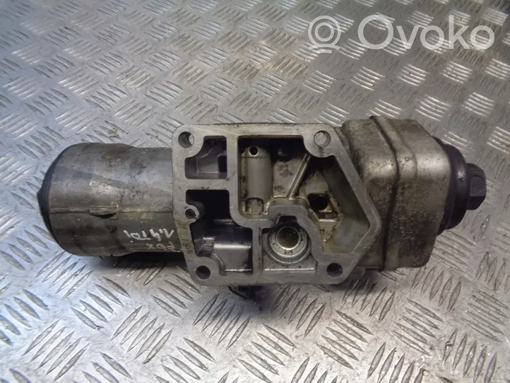 Volkswagen Fox Supporto di montaggio del filtro dell’olio 045115389G