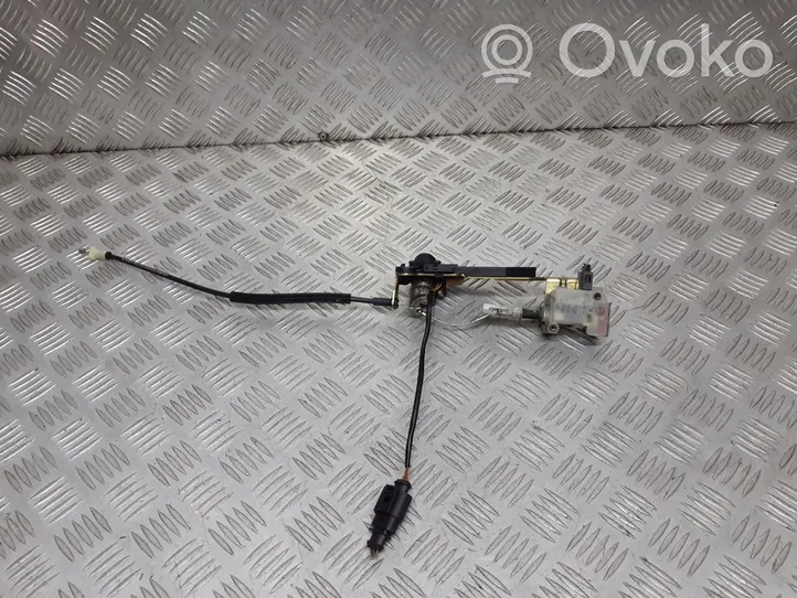 Volkswagen PASSAT B5.5 Pompe, vérin hydraulique de hayon 3B0959781D