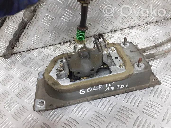 Volkswagen Golf IV Gear selector/shifter in gearbox 