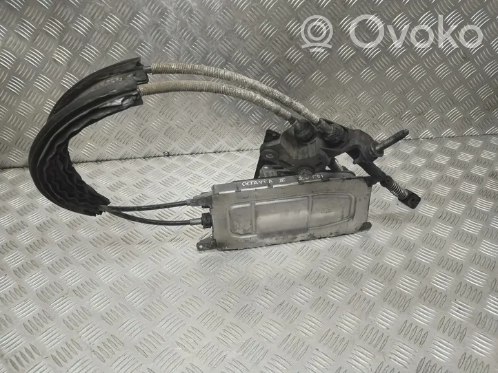 Skoda Octavia Mk2 (1Z) Pavarų perjungimo mechanizmas (dėžėje) 1K0711049BM