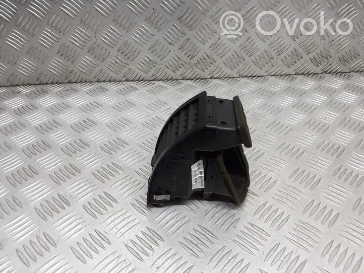 Volkswagen Polo IV 9N3 Copertura griglia di ventilazione cruscotto 6Q0819703