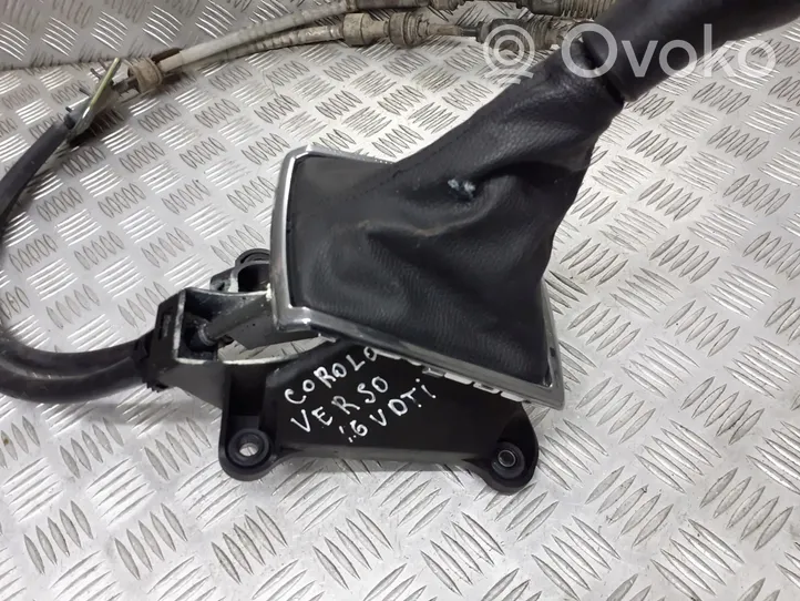 Toyota Corolla Verso E121 Selettore di marcia/cambio sulla scatola del cambio 33530-0F010