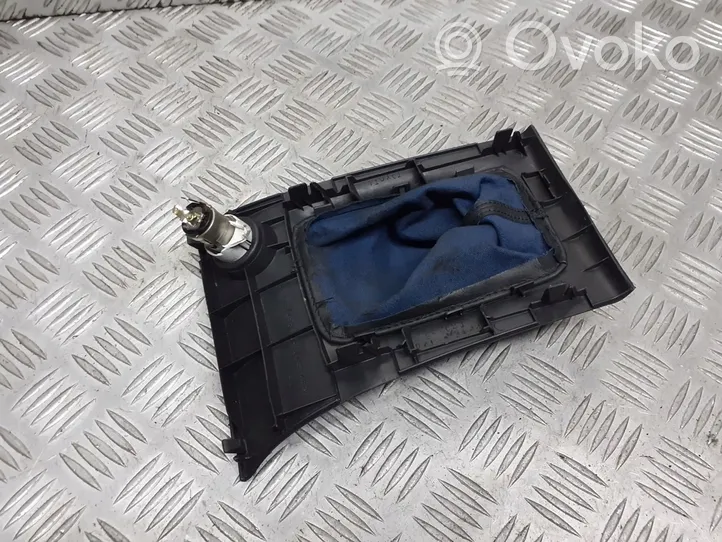 Toyota Corolla E120 E130 Rivestimento in plastica cornice della leva del cambio 