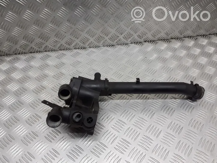 Volkswagen Polo IV 9N3 Alloggiamento termostato 032121111