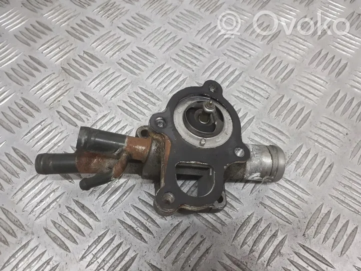 Nissan Primera Boîtier de thermostat 