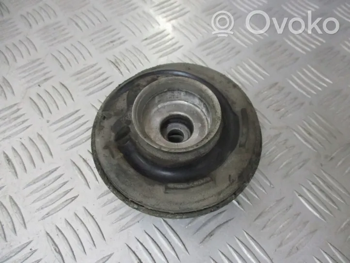 Audi A4 S4 B5 8D Supporto per montante superiore anteriore 