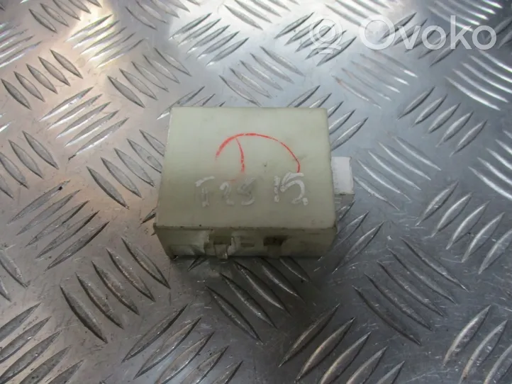 Toyota Avensis T250 Central locking relay 89741-05070