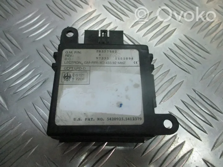 Opel Sintra Central locking relay 10257902