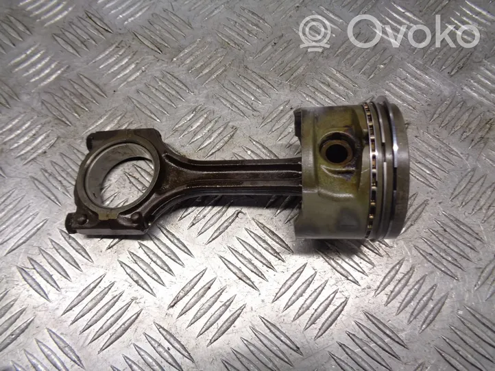 Daewoo Lanos Piston avec bielle 