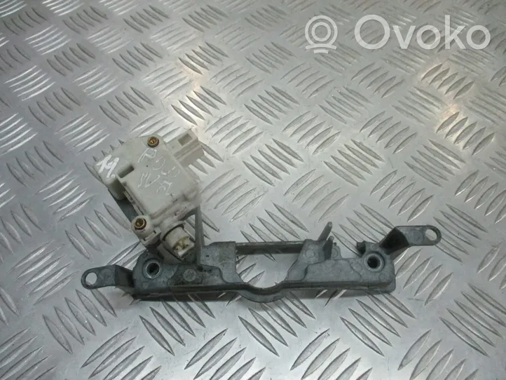 Volkswagen Polo IV 9N3 Tailgate boot lock/latch motor 