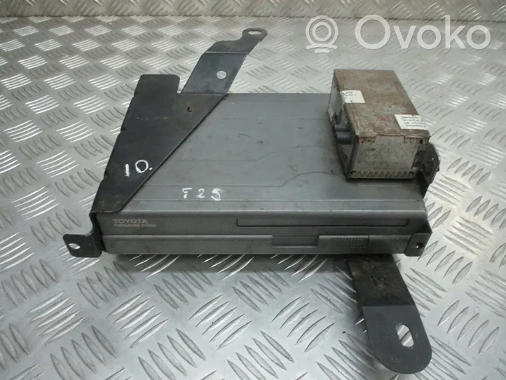 Toyota Avensis T250 Konsola środkowa / Radio / GPS 08662-00840