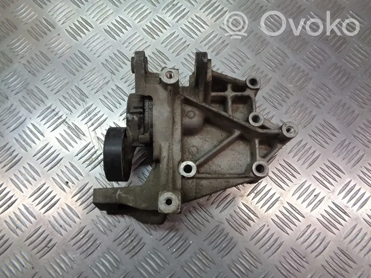Rover 45 Engine mounting bracket 
