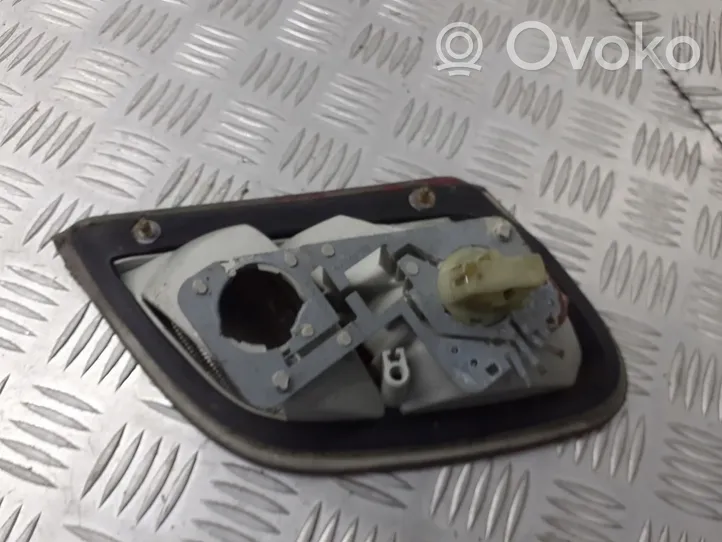 Mercedes-Benz CLK A208 C208 Lampa oświetlenia tylnej tablicy rejestracyjnej 147595