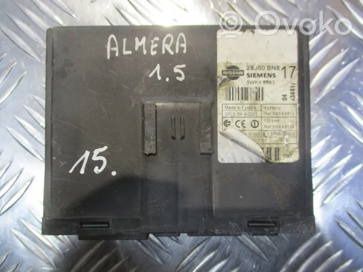 Nissan Almera N16 Korin keskiosan ohjainlaite 28550BN817