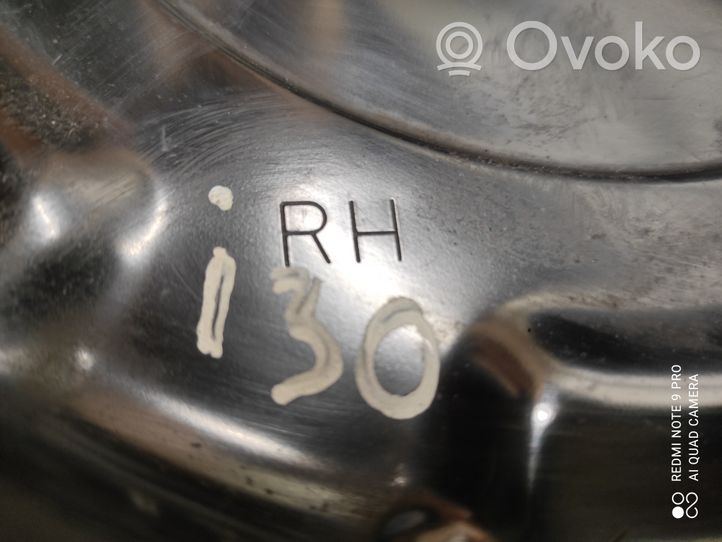 Hyundai i30 Задняя защита тормозного диска RH
