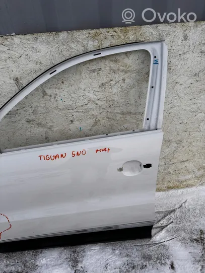 Volkswagen Tiguan Drzwi przednie 5N0831311C