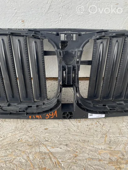 BMW X3 G01 Osłona chłodnicy 30749722703