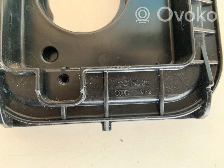 Audi Q5 SQ5 Osłona żarówki lampy przedniej 8R0941607A