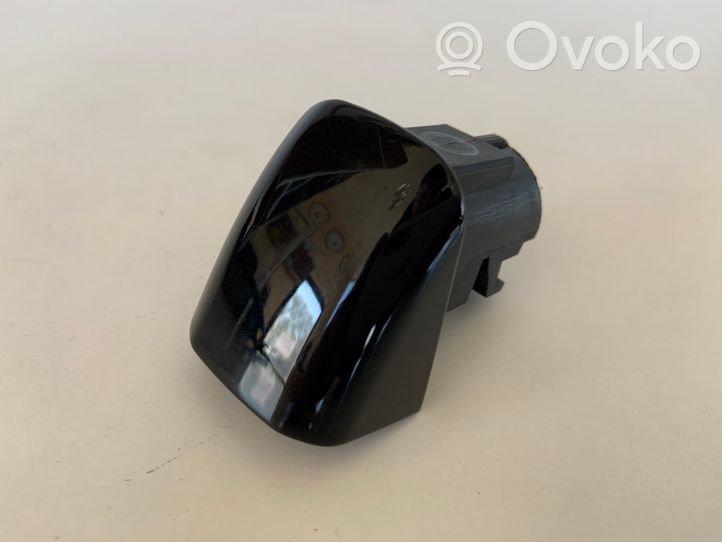 Audi A4 S4 B8 8K Rear door handle cover 8T0837167A