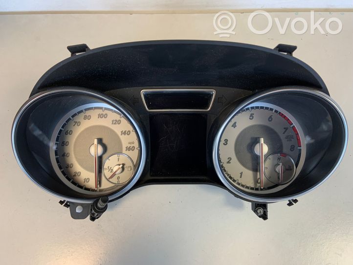 Mercedes-Benz GLA W156 Geschwindigkeitsmesser Cockpit A1569001803