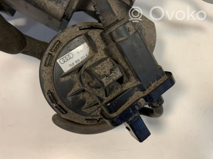 Audi Q7 4L Serbatoio a carbone attivo per il recupero vapori carburante 7L8201801B