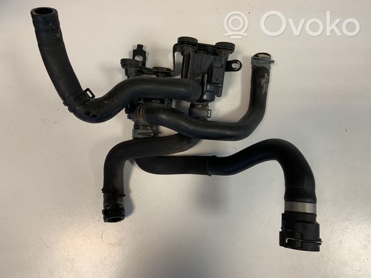 Audi A4 S4 B9 Pompa elettrica dell’acqua/del refrigerante ausiliaria 06H121601N