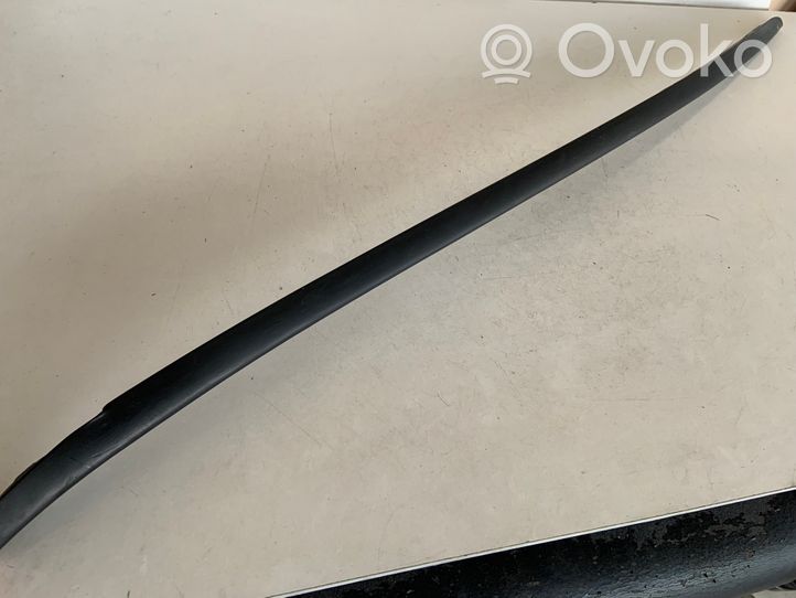 Audi Q5 SQ5 Priekinio stiklo apdaila 8R0854328A