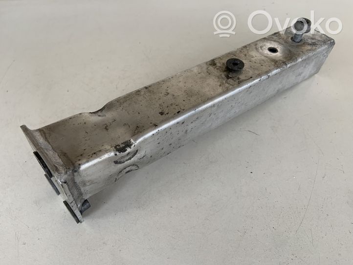 Audi A8 S8 D4 4H Front bumper mounting bracket 4H0806063E