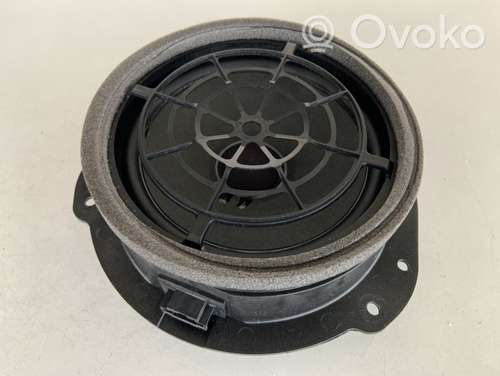 Audi A4 S4 B9 Takaoven kaiutin 8W5035411A